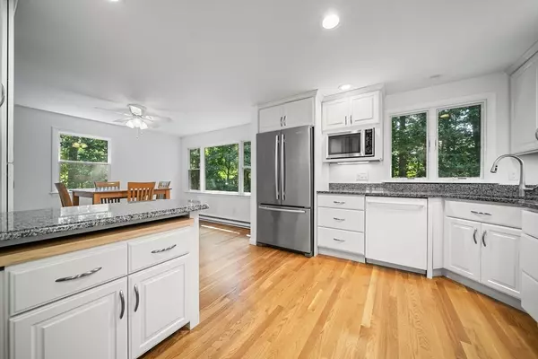 Lancaster, MA 01523,19 Magnolia Avenue