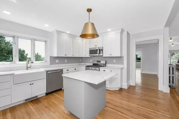 Chelsea, MA 02150,21 Crest Ave