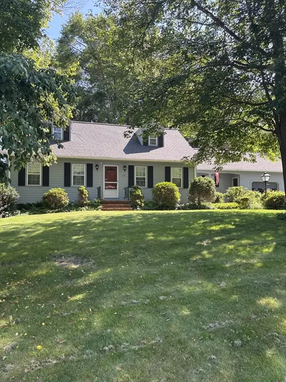 Somerset, MA 02726,161 Woodland