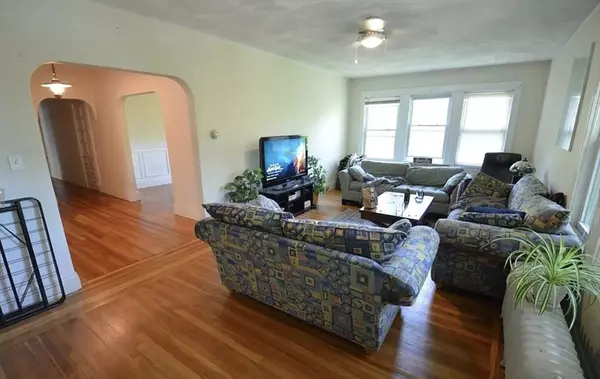 Brookline, MA 02446,244 Winchester #2