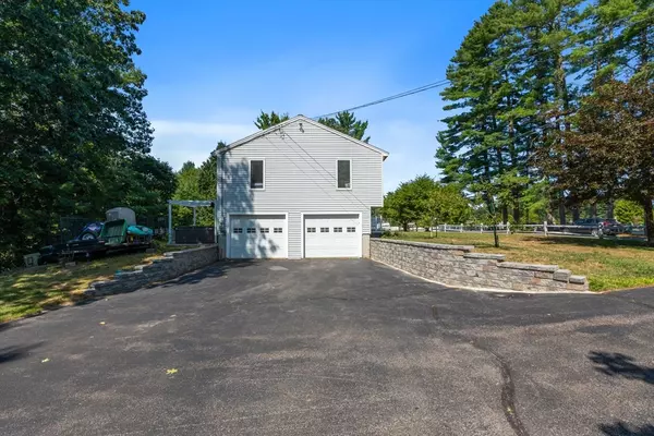 Brookline, NH 03033,4 Cross Road