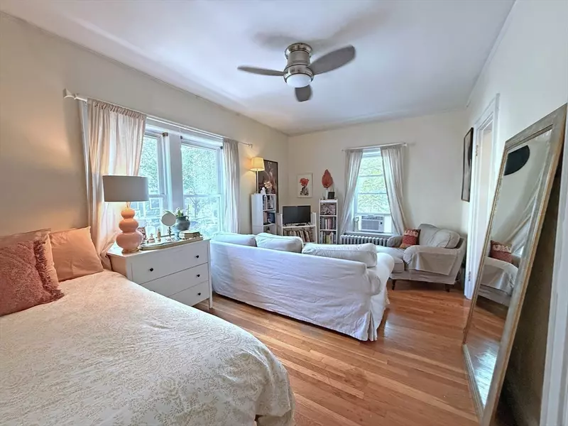 5 Haskell St #1, Cambridge, MA 02140