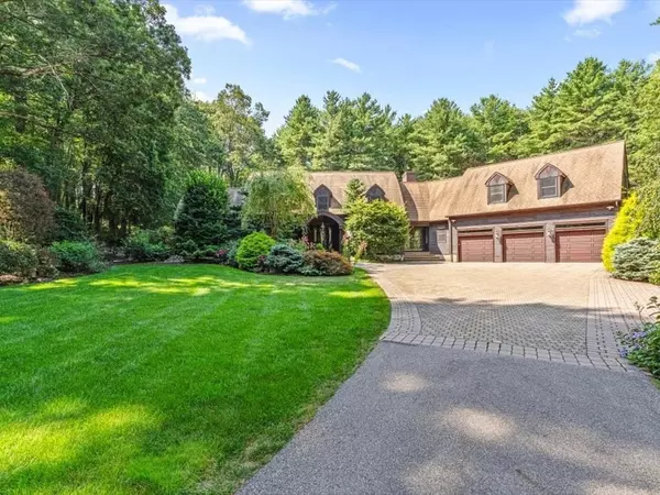 15A Valley, Dover, MA 02030