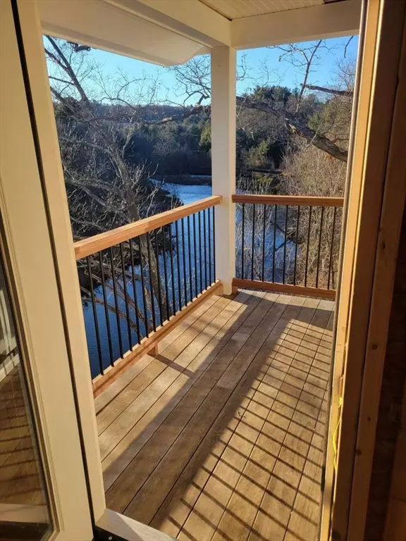 Northbridge, MA 01534,2653 Providence Rd