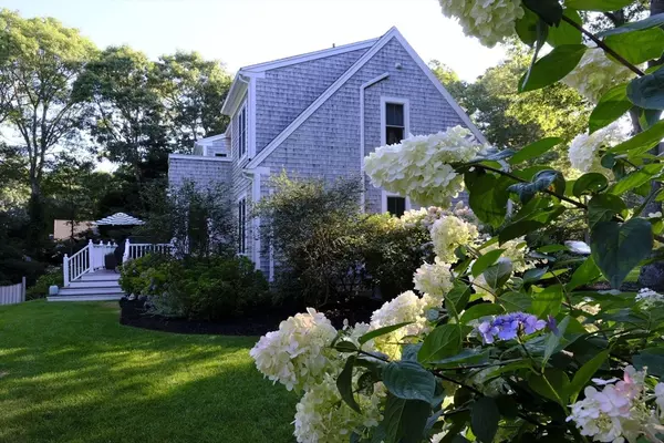 Barnstable, MA 02635,110 Clamshell Cove Rd