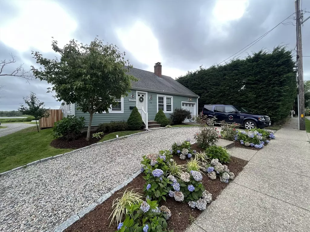 Dartmouth, MA 02748,710 Elm St