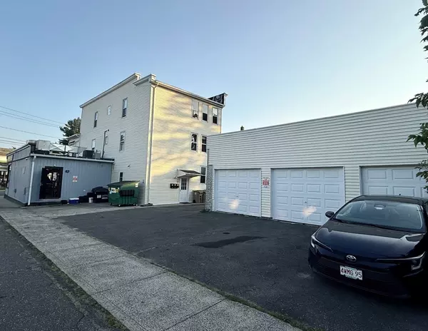 Ludlow, MA 01056,313-319 East St