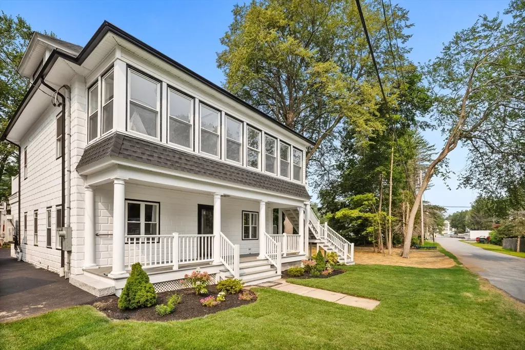 Groveland, MA 01834,3 Marjorie Street