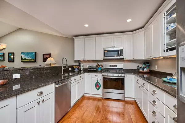 Belchertown, MA 01007,111 Daniel Shays Hwy #8