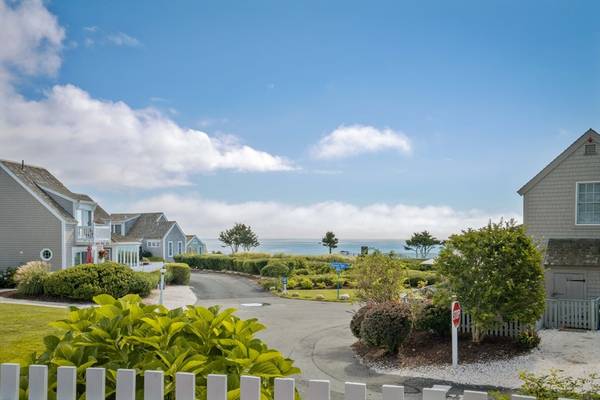 2 Brant Rock Rd #2, Mashpee, MA 02649