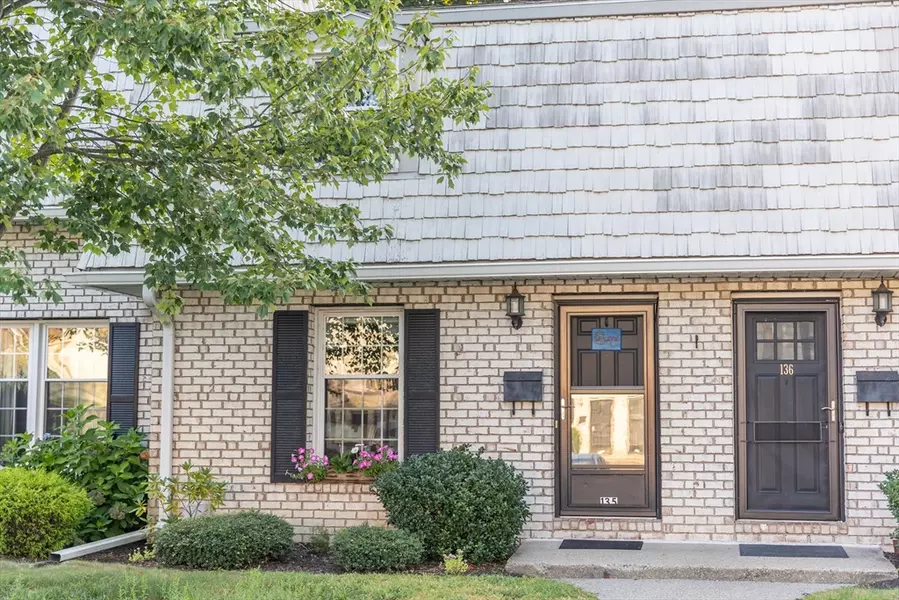 135 Corey Colonial #135, Agawam, MA 01001