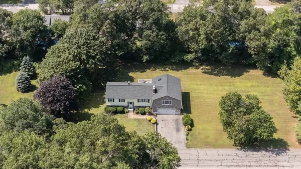 21 Sue Ann Dr, Dracut, MA 01826