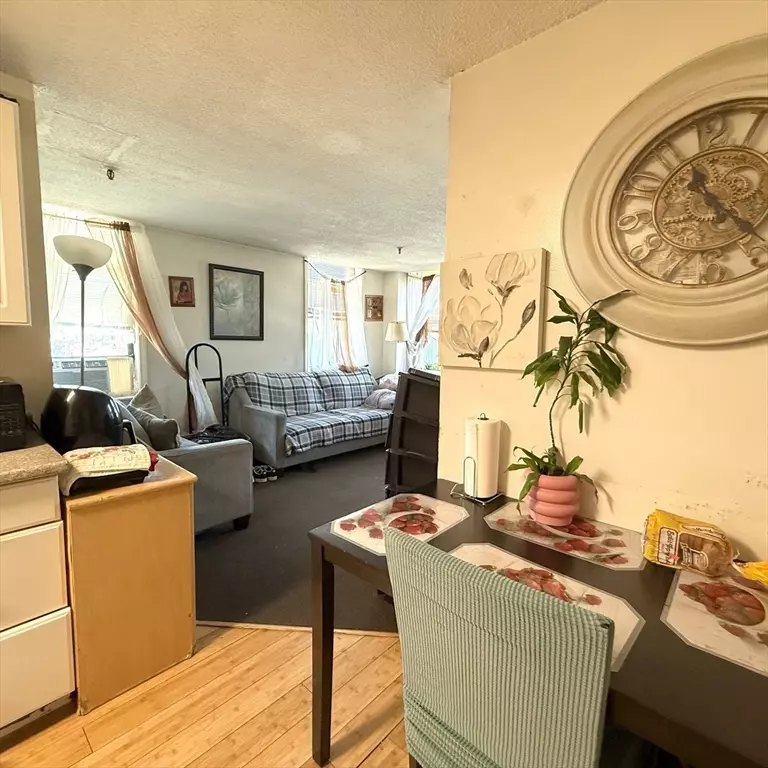 Lawrence, MA 01840,46 Amesbury #4D