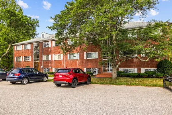 North Andover, MA 01845,23 Fernview Ave #4
