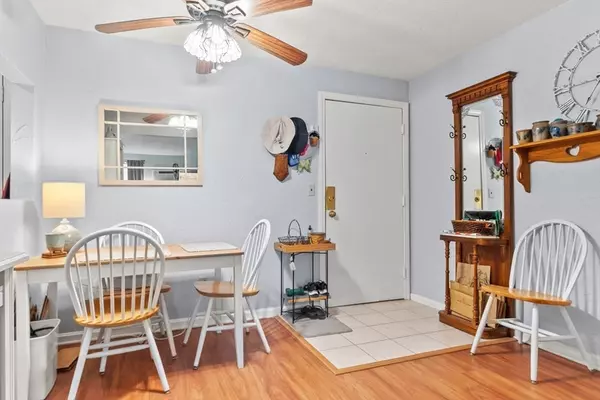 Mansfield, MA 02048,19 Erick Rd #14