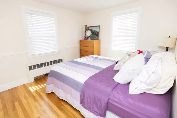 Melrose, MA 02176,17 Ash St #17