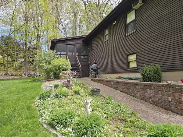 Ludlow, MA 01056,38 Meadowlark Circle