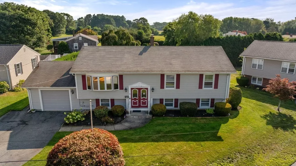 26 Rounseville St, New Bedford, MA 02745