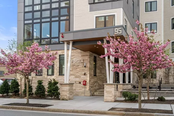 95 Fawcett St #503, Cambridge, MA 02138