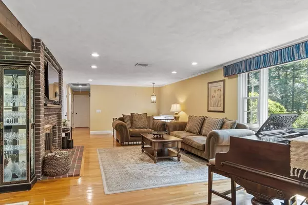 Carlisle, MA 01741,143 Page Brook Rd