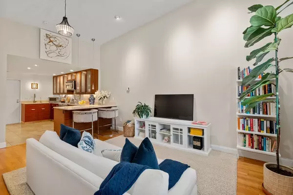 9 Appleton St #406, Boston, MA 02116
