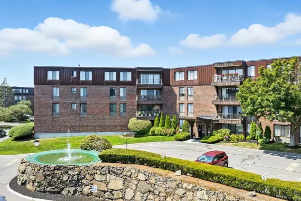 1006 Paradise Rd #1H, Swampscott, MA 01907