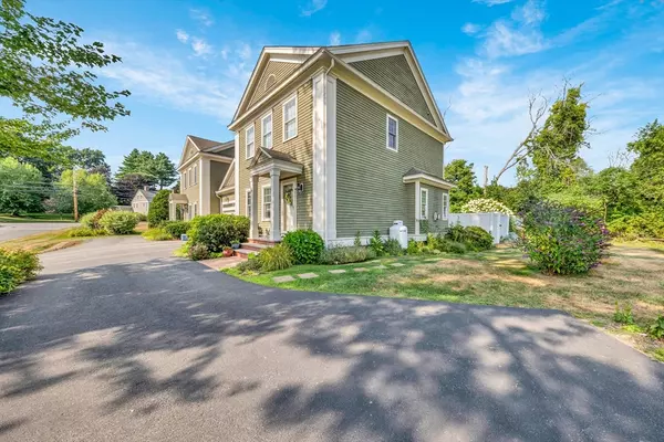 West Newbury, MA 01985,4 Stewart St #4