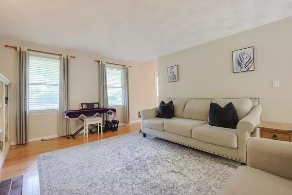 Mendon, MA 01756,10 Bicknell Dr