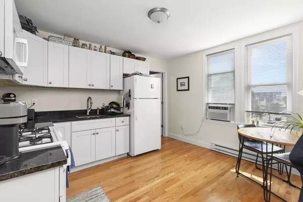 220 Middlesex Ave #5, Medford, MA 02155