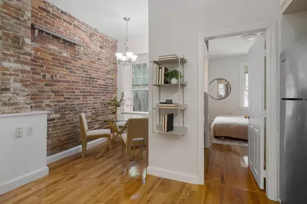 Boston, MA 02114,11 Phillips St #2