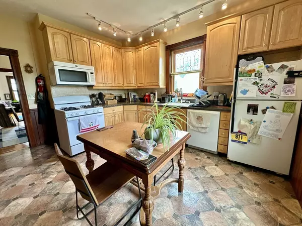 2 Marbury Ter #2, Boston, MA 02130