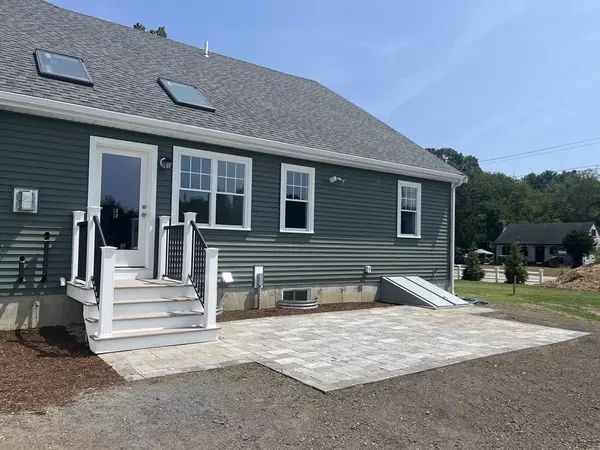 Norton, MA 02766,2A Oak Street #2A