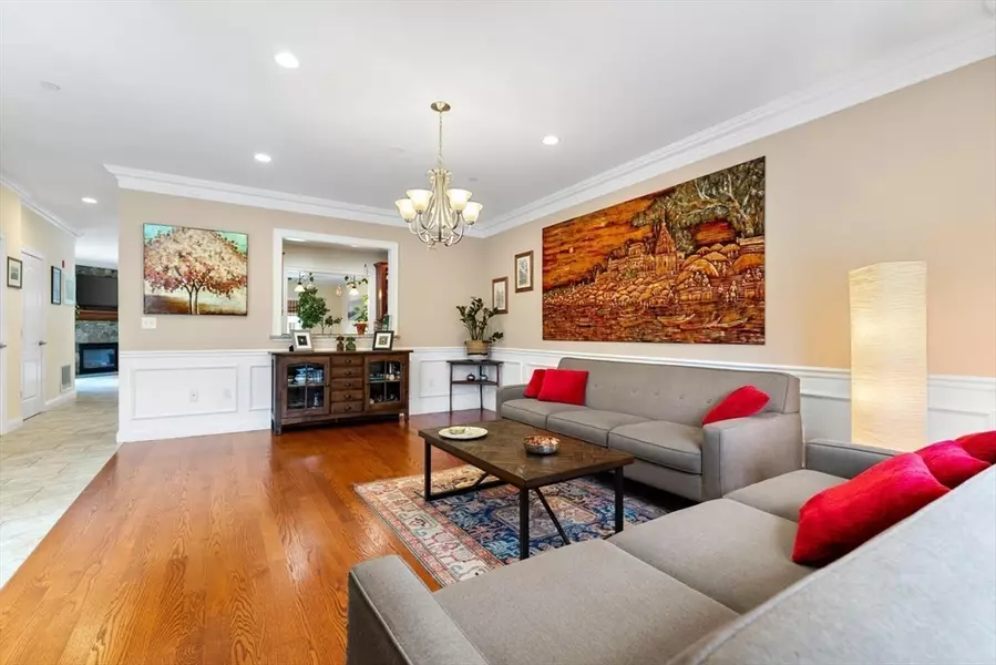 129 Cambridge St #1, Burlington, MA 01803