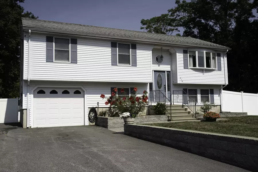 218 Dunbar St, Taunton, MA 02780