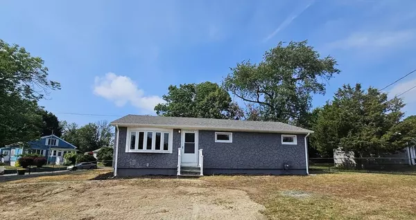 1599 Riverside Avenue, Somerset, MA 02726