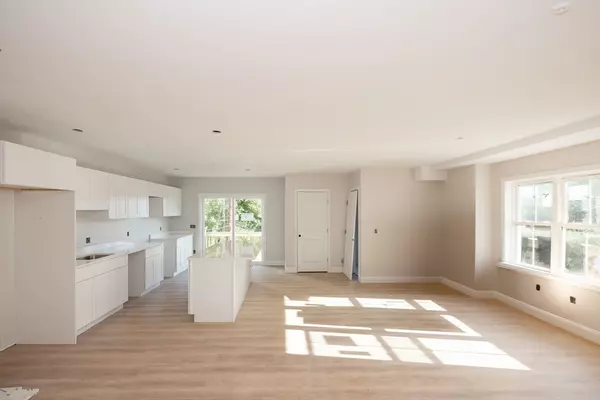 Worcester, MA 01604,17-C Mott Street