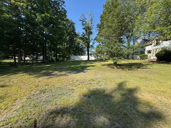 Middleton, MA 01949,61 S. Main St