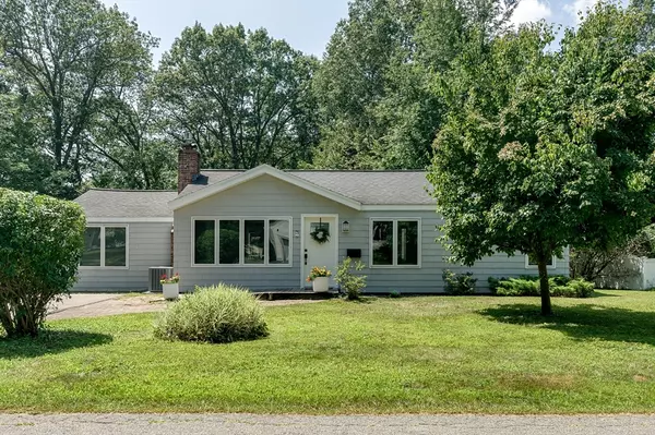Holden, MA 01520,9 Short Street