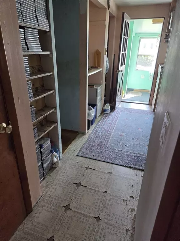 Chicopee, MA 01013,87 Blanchwood Ave