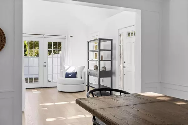 Falmouth, MA 02536,241 Davisville Rd