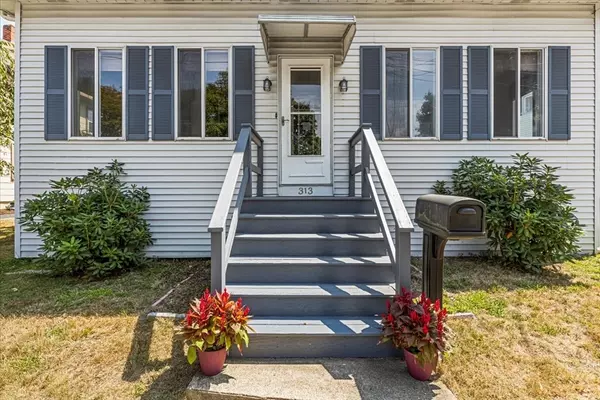 Fairhaven, MA 02719,313 Main