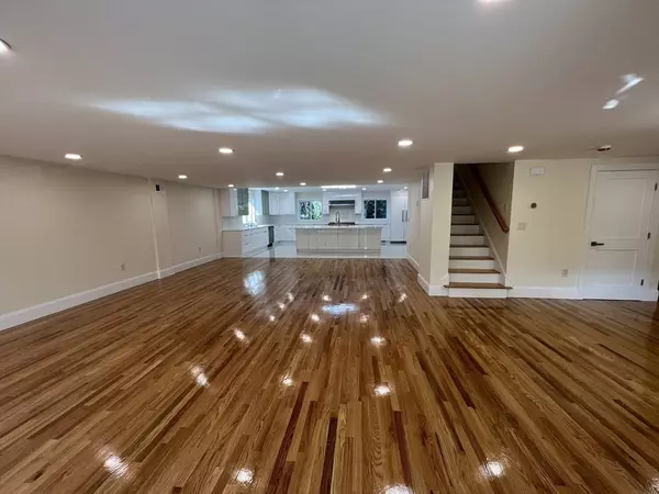 Hull, MA 02045,4 Ripley Rd