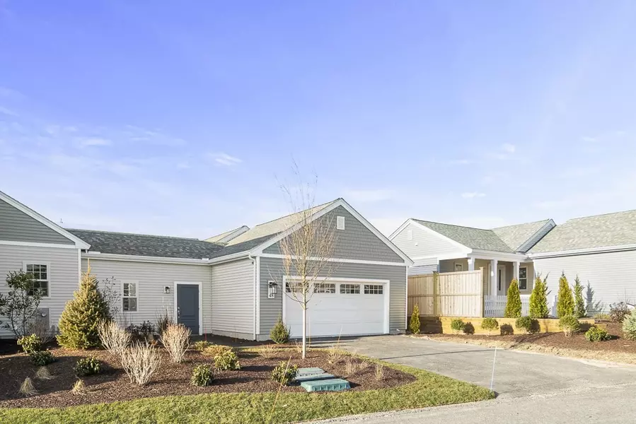 48 Tinkers Bluff #48, Plymouth, MA 02360