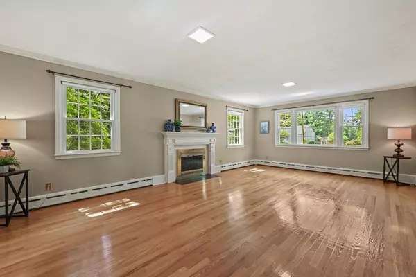 Longmeadow, MA 01106,123 Whitmun Road