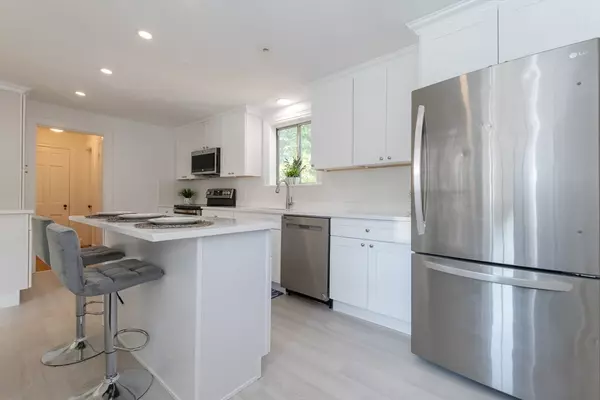 Newton, MA 02462,5 Grayson