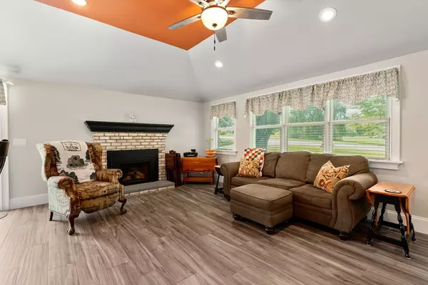 Sutton, MA 01590,173 Putnam Hill Rd
