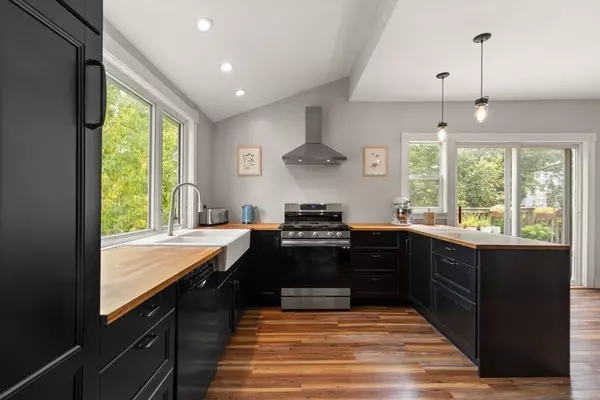 Malden, MA 02148,11 Granville Place