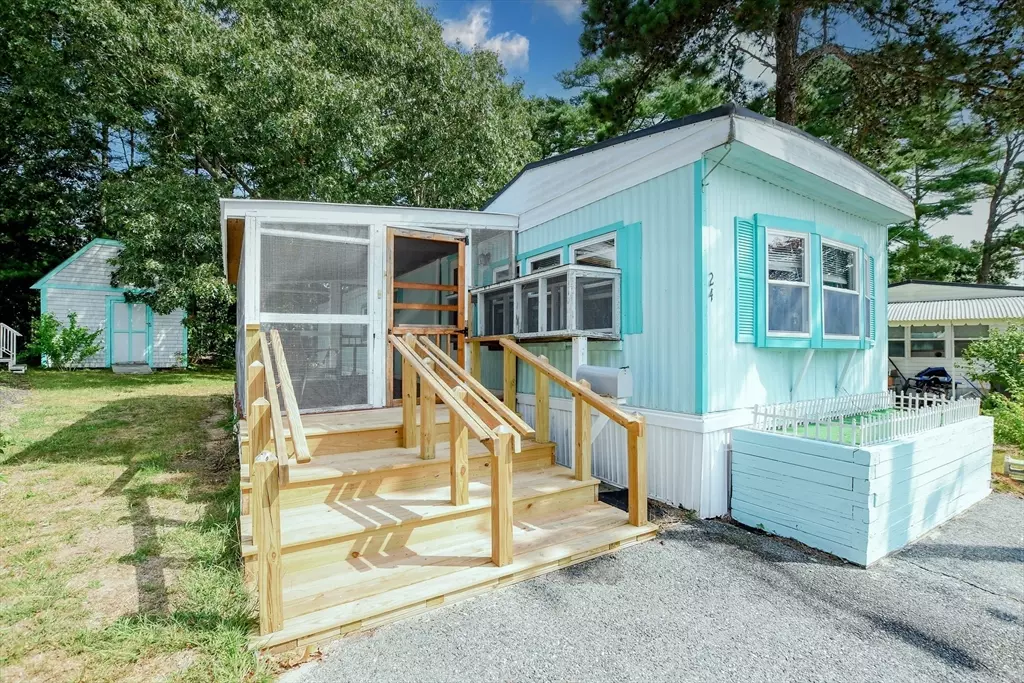 Wareham, MA 02571,24 Kimberly Ct