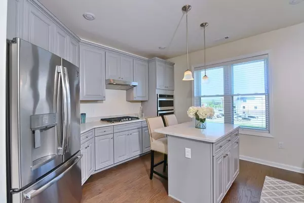 Westwood, MA 02090,130 University Ave #1307