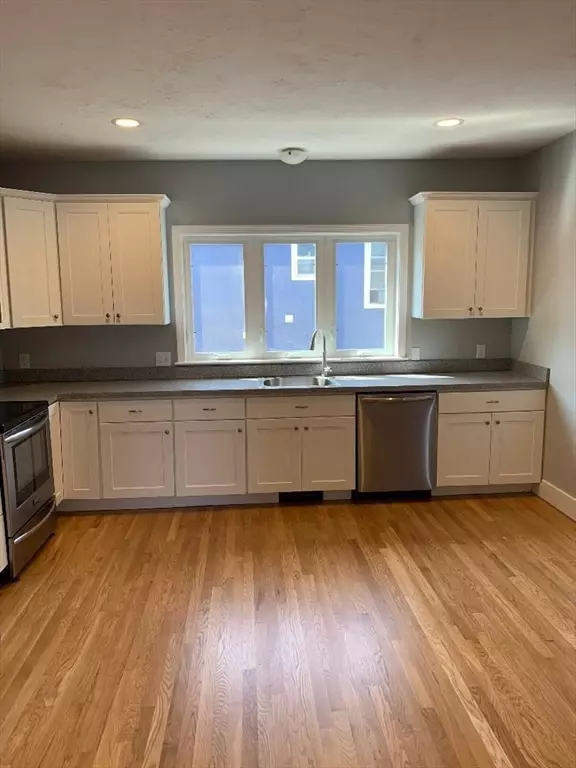 Worcester, MA 01610,539 Southbridge Street #3